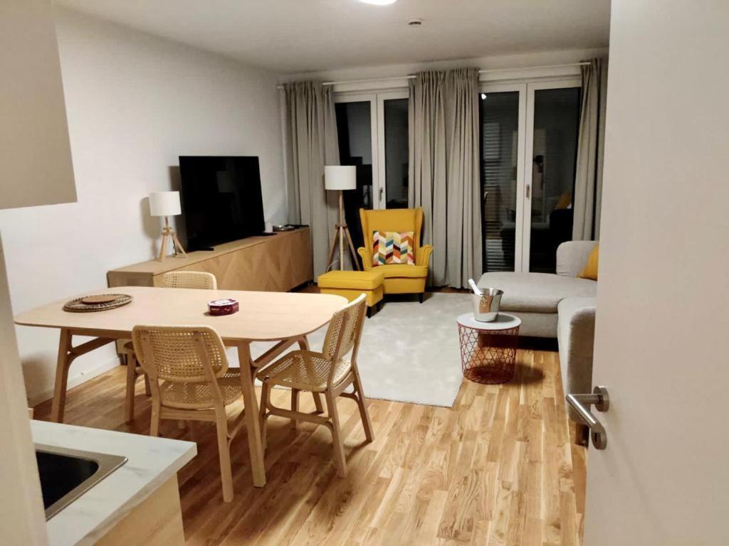 Neue Stillvolle Wohnung Im Steinbach Palais, Ideale Lage Bad Saarow Exterior photo